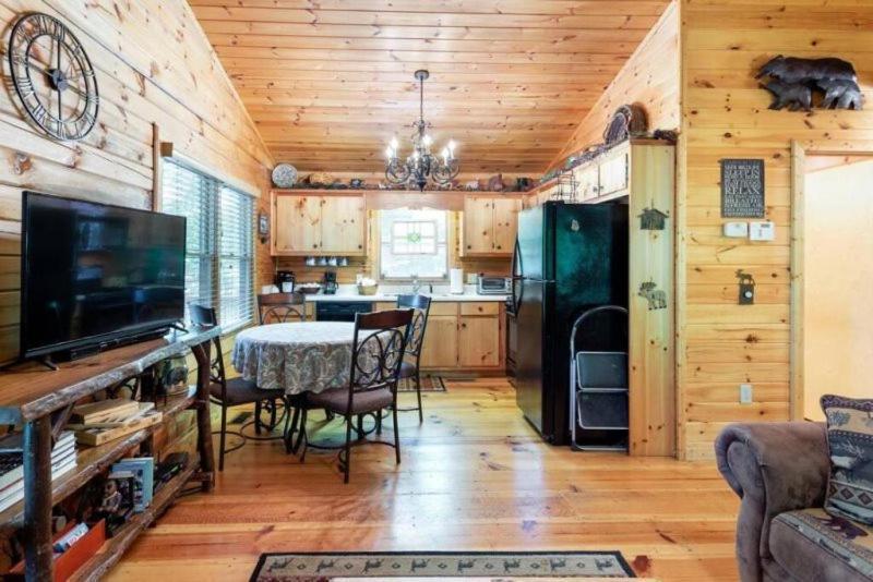 蓝岭Mountain Spirit Cabin - Fireplace And Hot Tub别墅 外观 照片